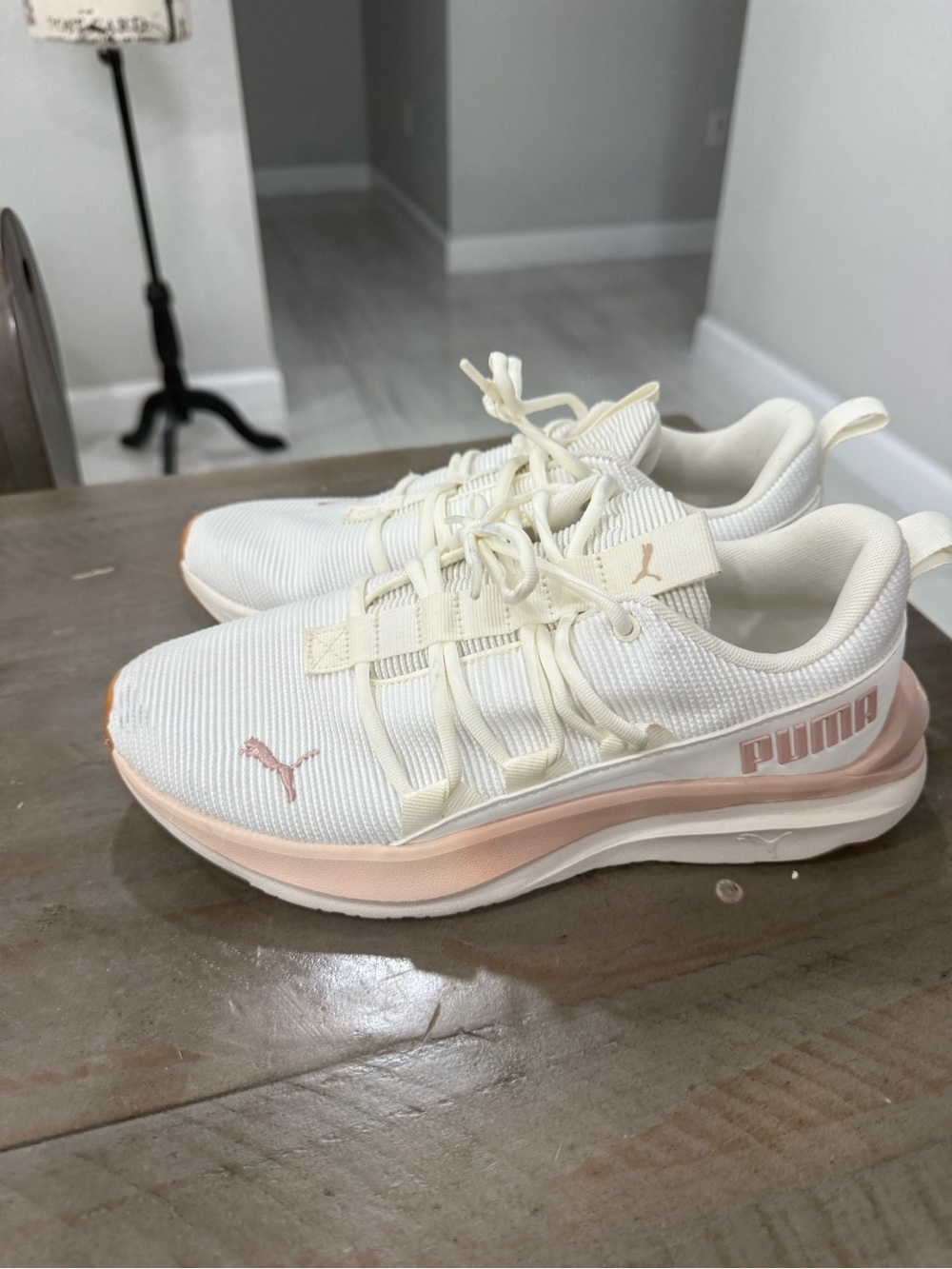 Puma Softride Women’s Sneakers White Pink Size 7 Running Walking Shoes
